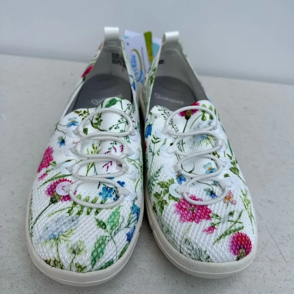 Baretraps GRACIELA Women's Casuals White/Multi Flower Print 6W